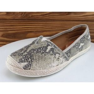 Comfortiva‎ Size 7.5 Flat Shoes Beige Fabric Women M